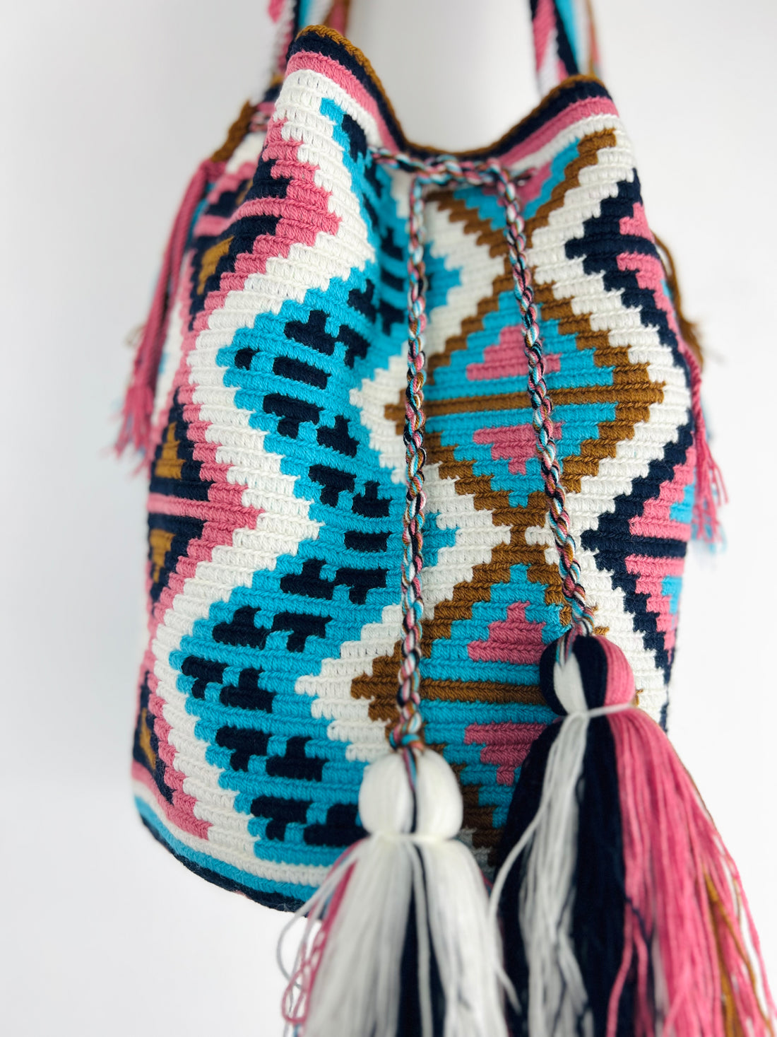 Bella Wayuu Bucket Bag