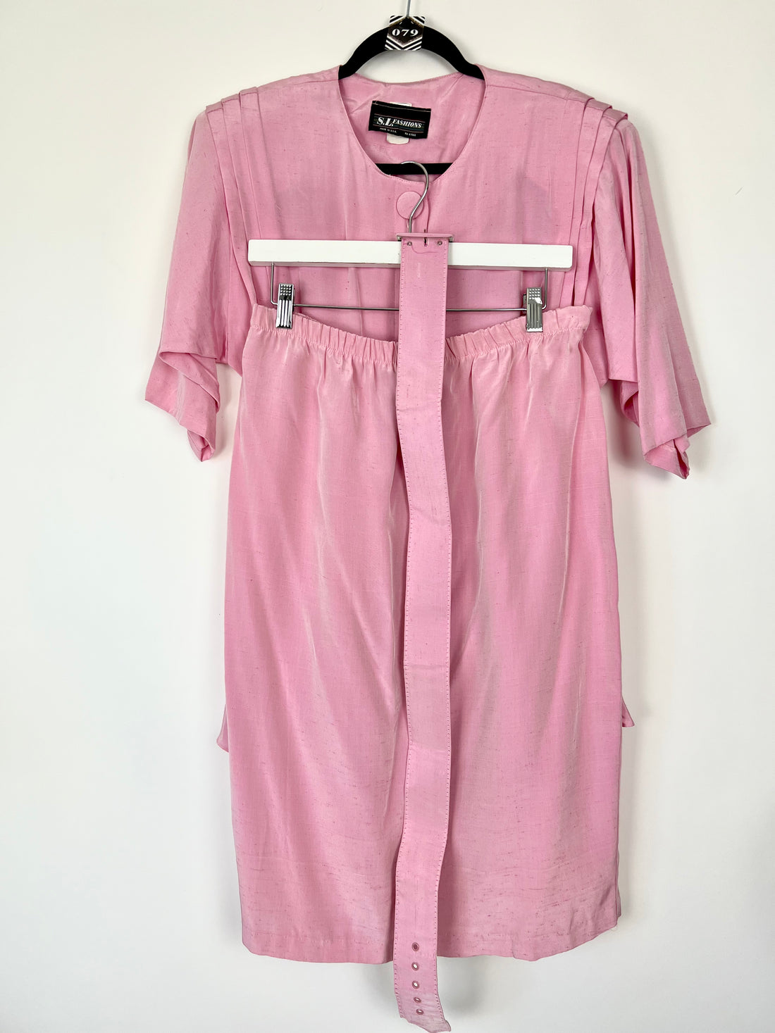 Live: 80 Vintage Pink Peplum Skirt Set