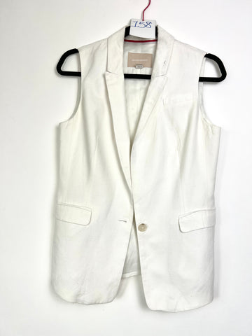 Live: 158 Banana Republic Off White Vest